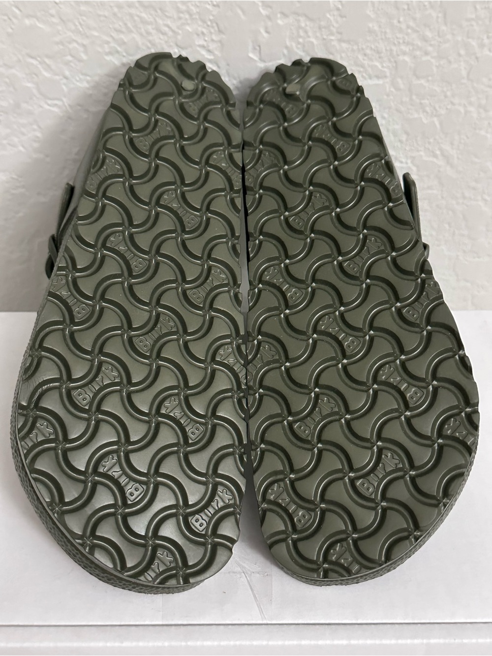 Birkenstock Women’s Gizeh EVA Size 38 Olive Green NEW - Picture 8 of 8
